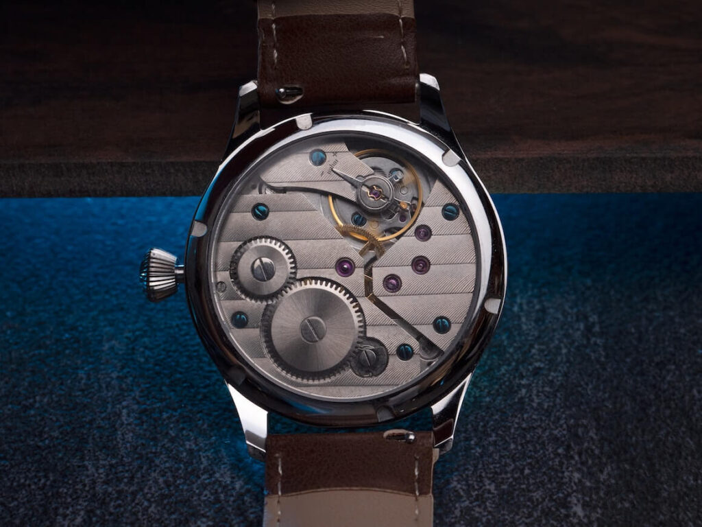 What are the Parts Inside a Wristwatch?