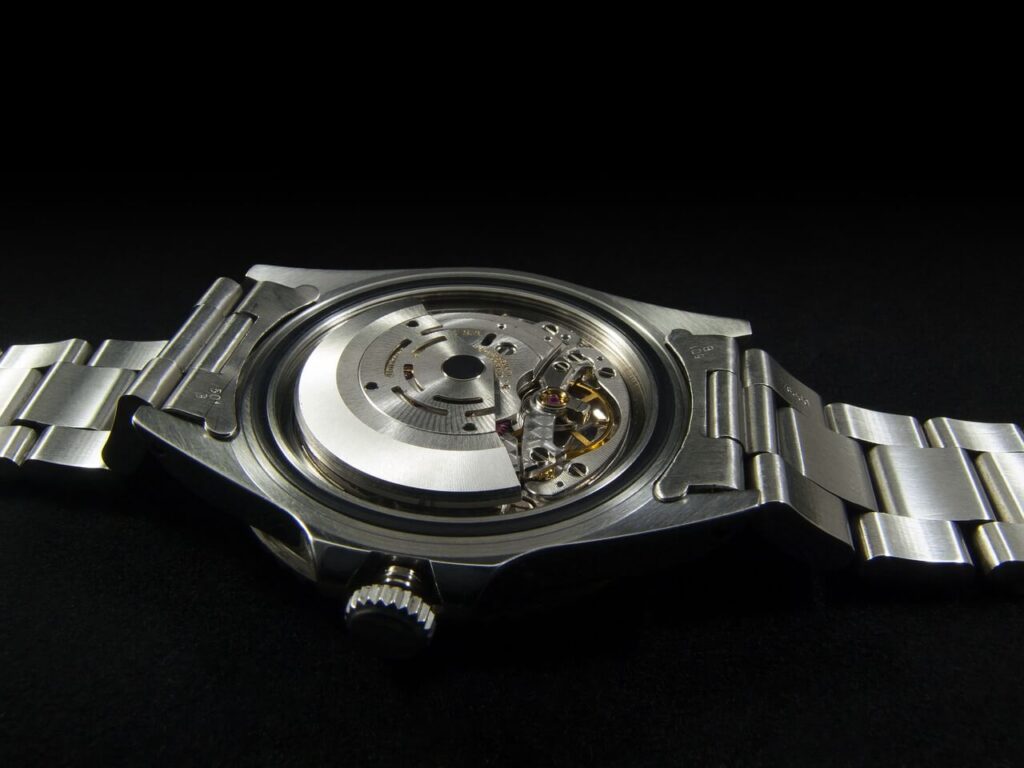 How to Tell Original – Replica Watch? 2 How to Distinguish Original and Replica Watches